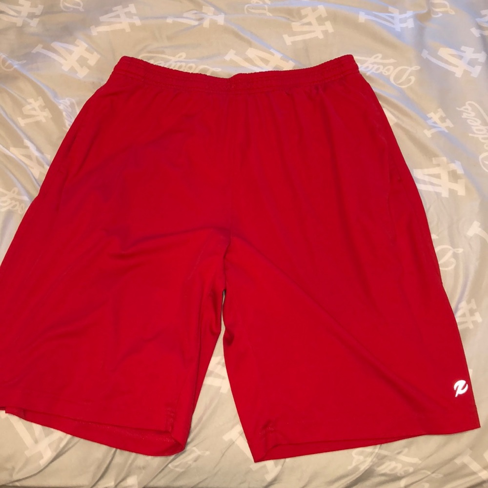 🔥Brand New Red Shorts🔥 (🏀 length)men’s large